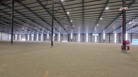 13 Chilvers Street has a 10500m² warehouse and industrial property available to let (14)